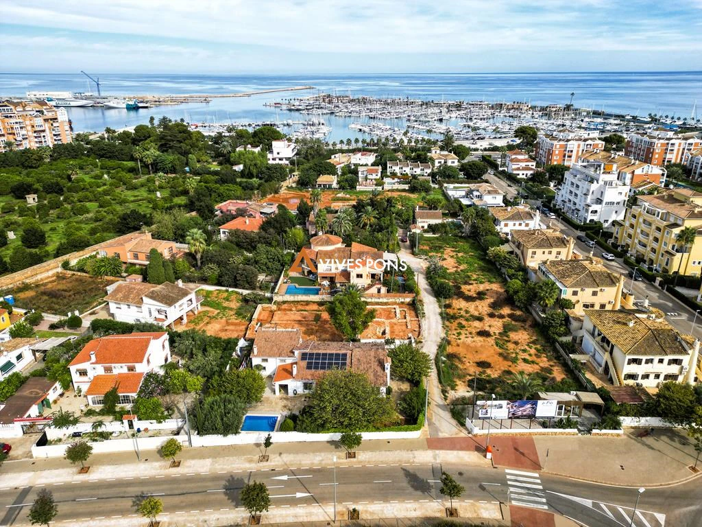 Villa cerca de la playa Marineta Cassiana y del centro, Dénia