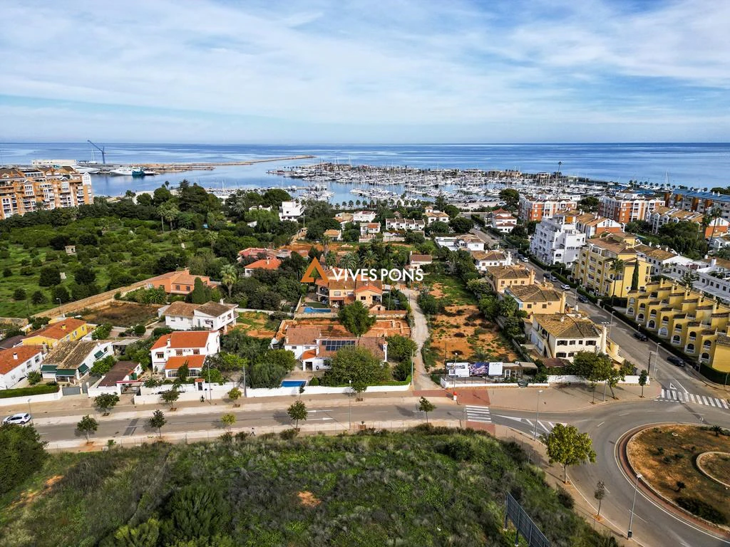 Villa cerca de la playa Marineta Cassiana y del centro, Dénia