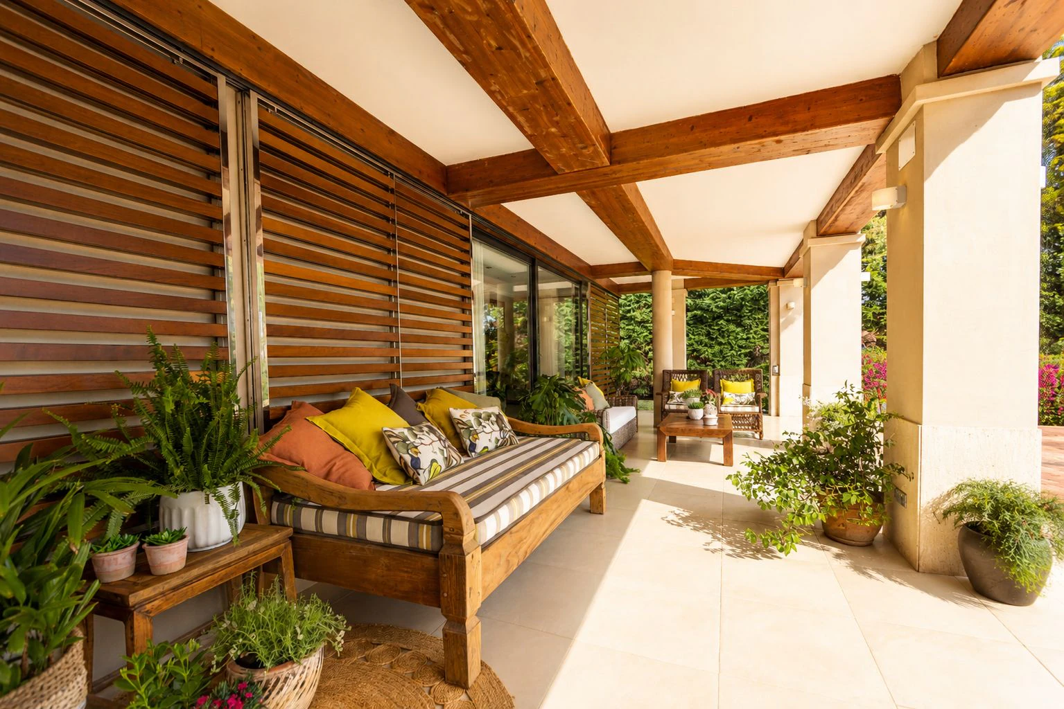 Villa exclusiva de estilo mediterráneo en primera línea en la Marineta Cassiana, Dénia