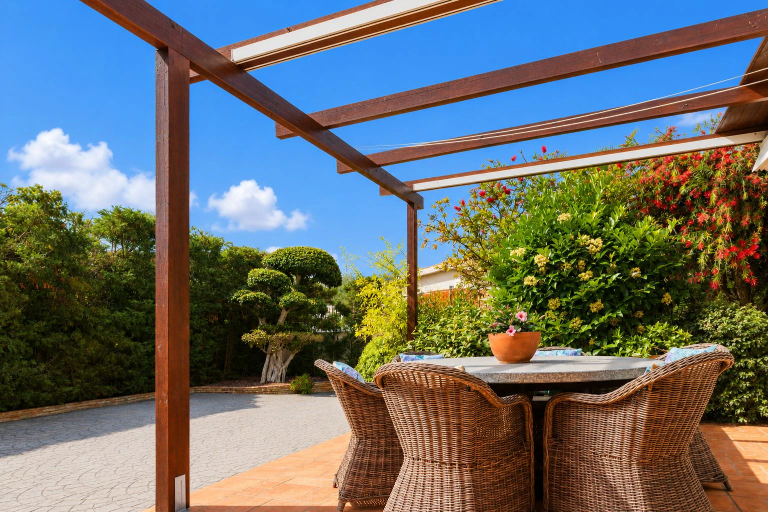 Villa exclusiva de estilo mediterráneo en primera línea en la Marineta Cassiana, Dénia