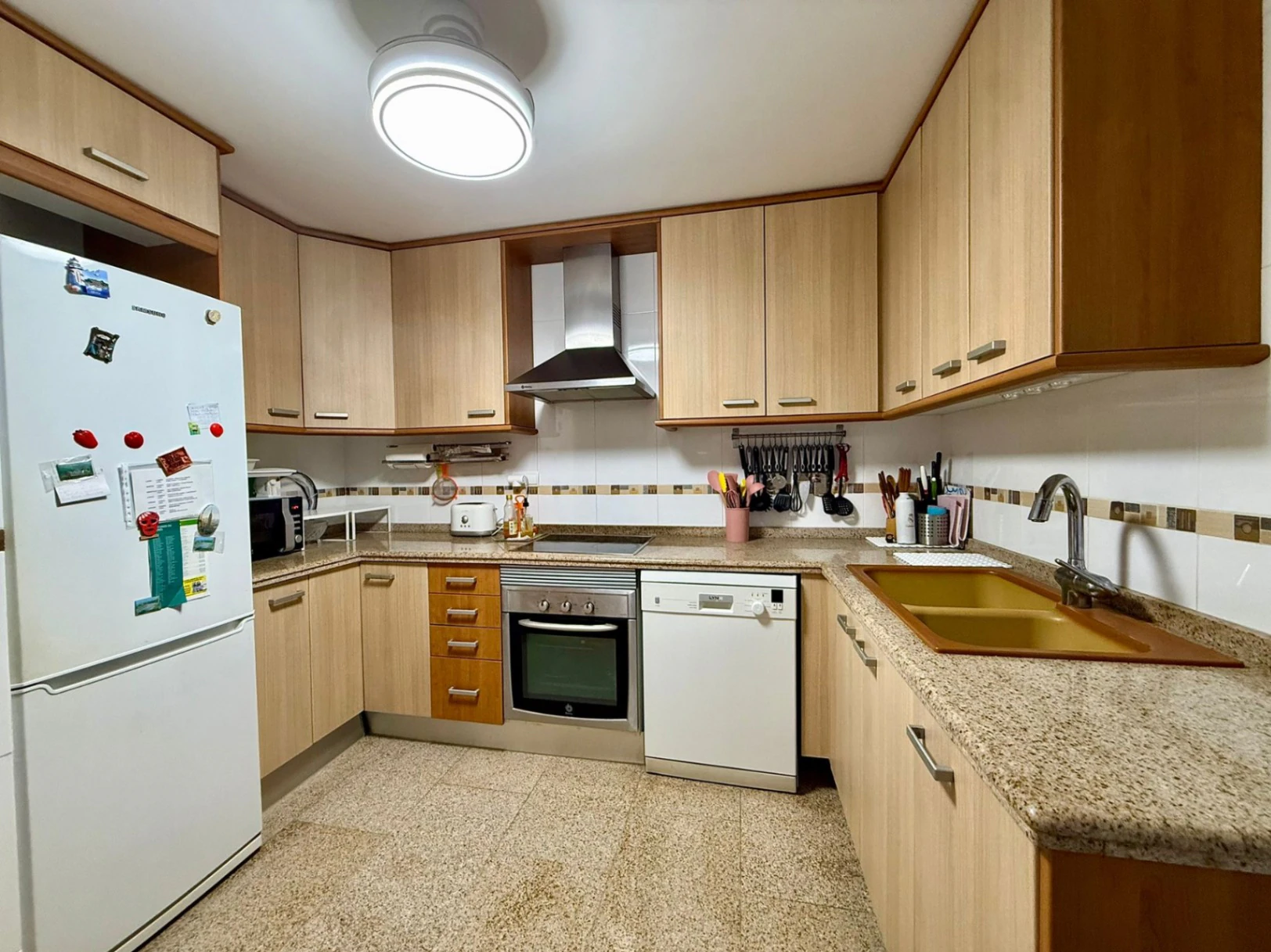 Apartamento de tres dormitorios en Denia, zona Miguel Hernandez