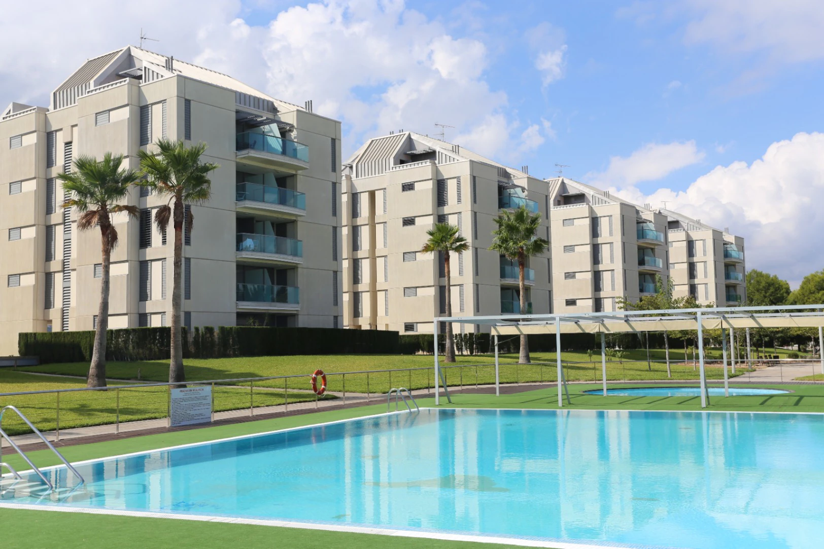Apartamento moderno de 2 habitaciones en El Verger con piscina
