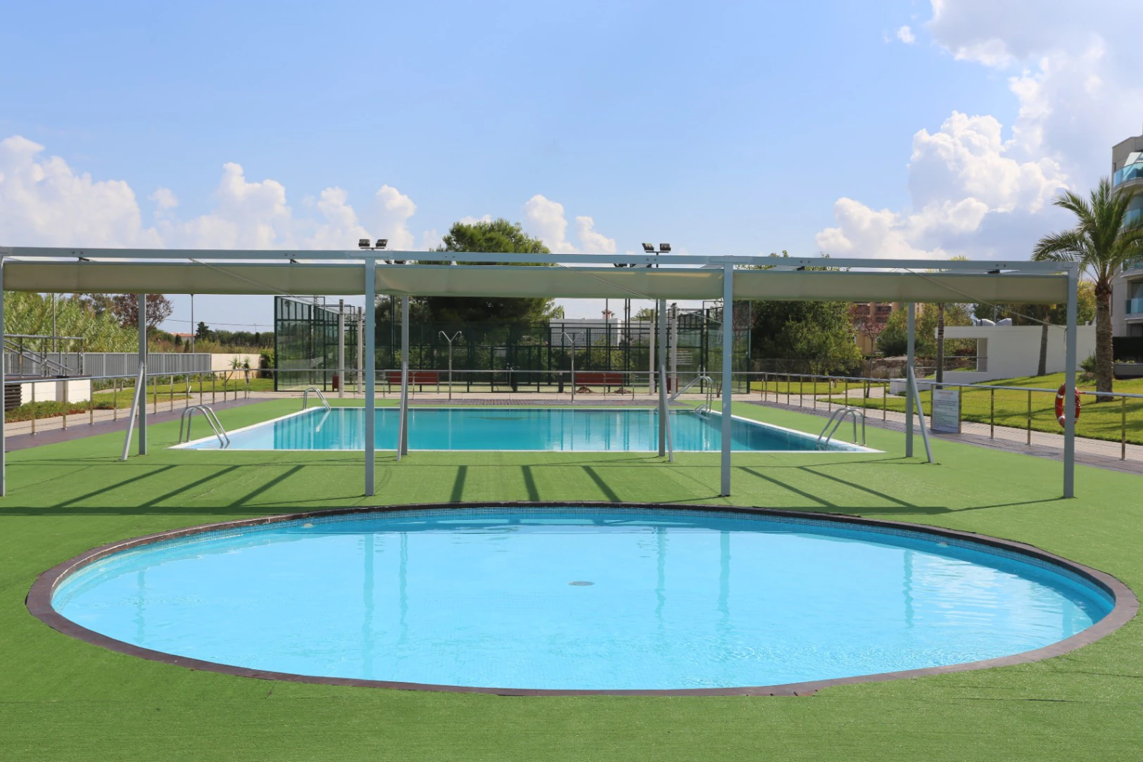 Apartamento moderno de 2 habitaciones en El Verger con piscina