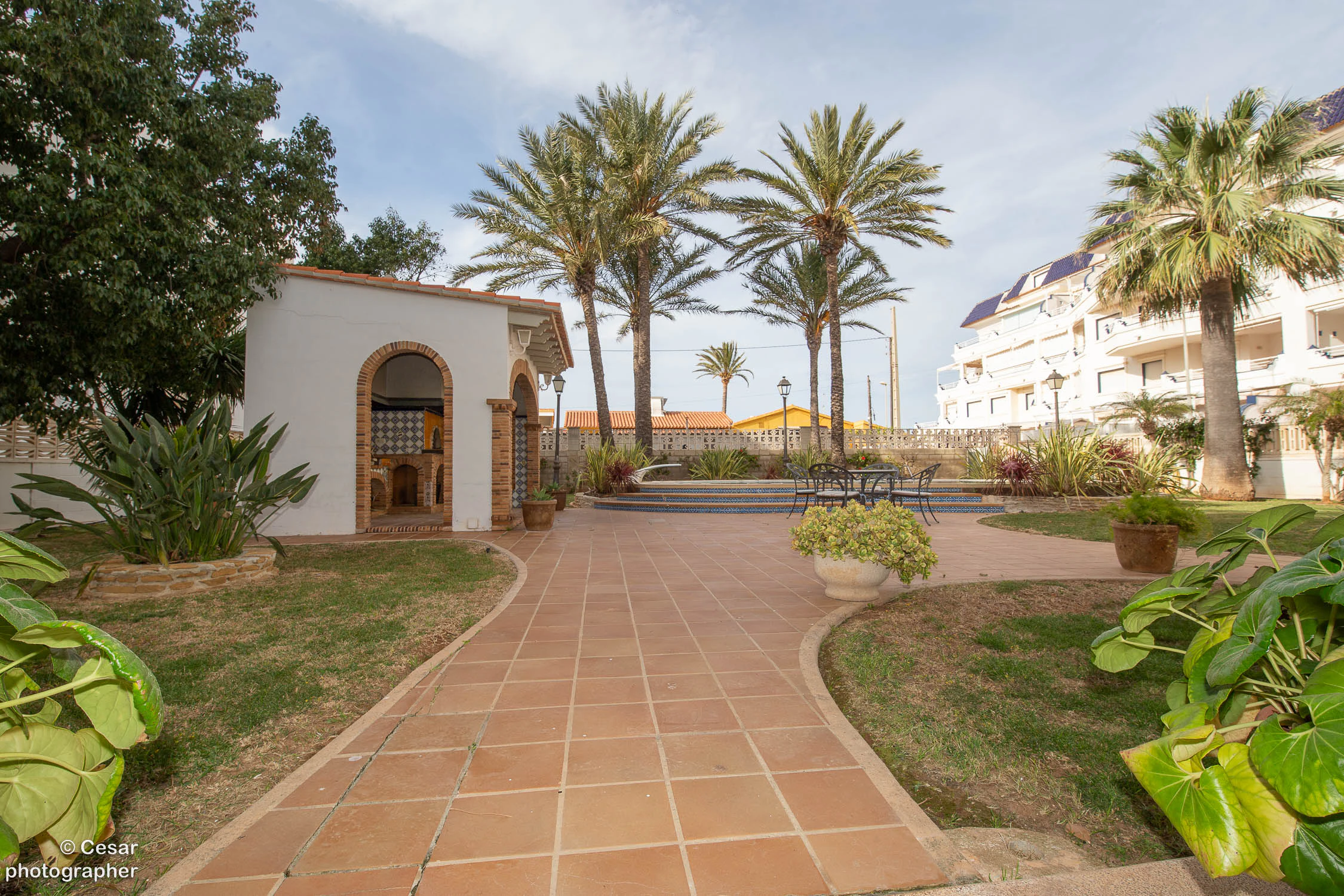 Chalet en venta en Primera Línea Marinas, Denia: 6 habitaciones, piscina privada.