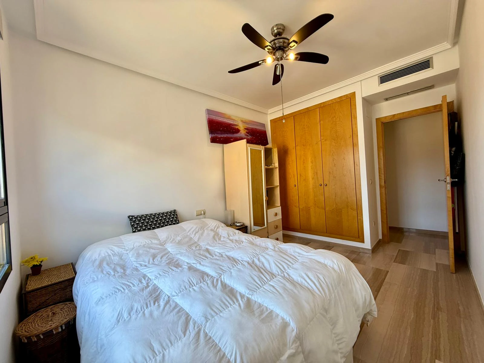 Apartamento de tres dormitorios en Denia, zona Miguel Hernandez