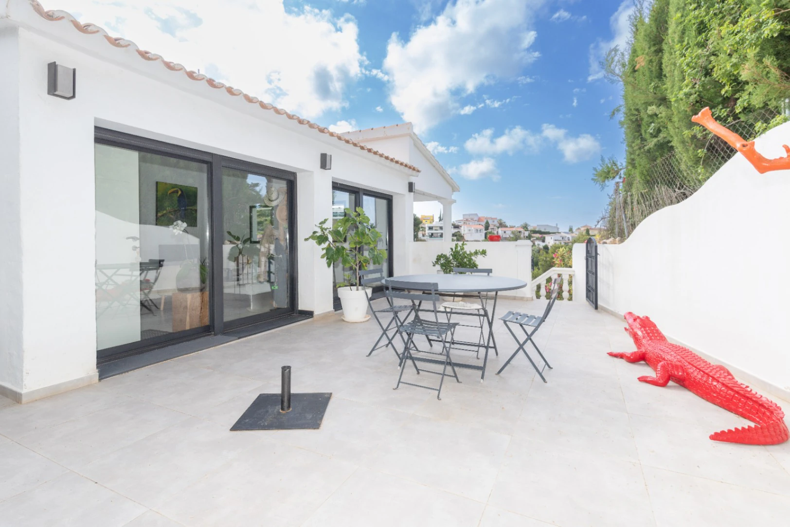 Villa moderna con vistas al mar