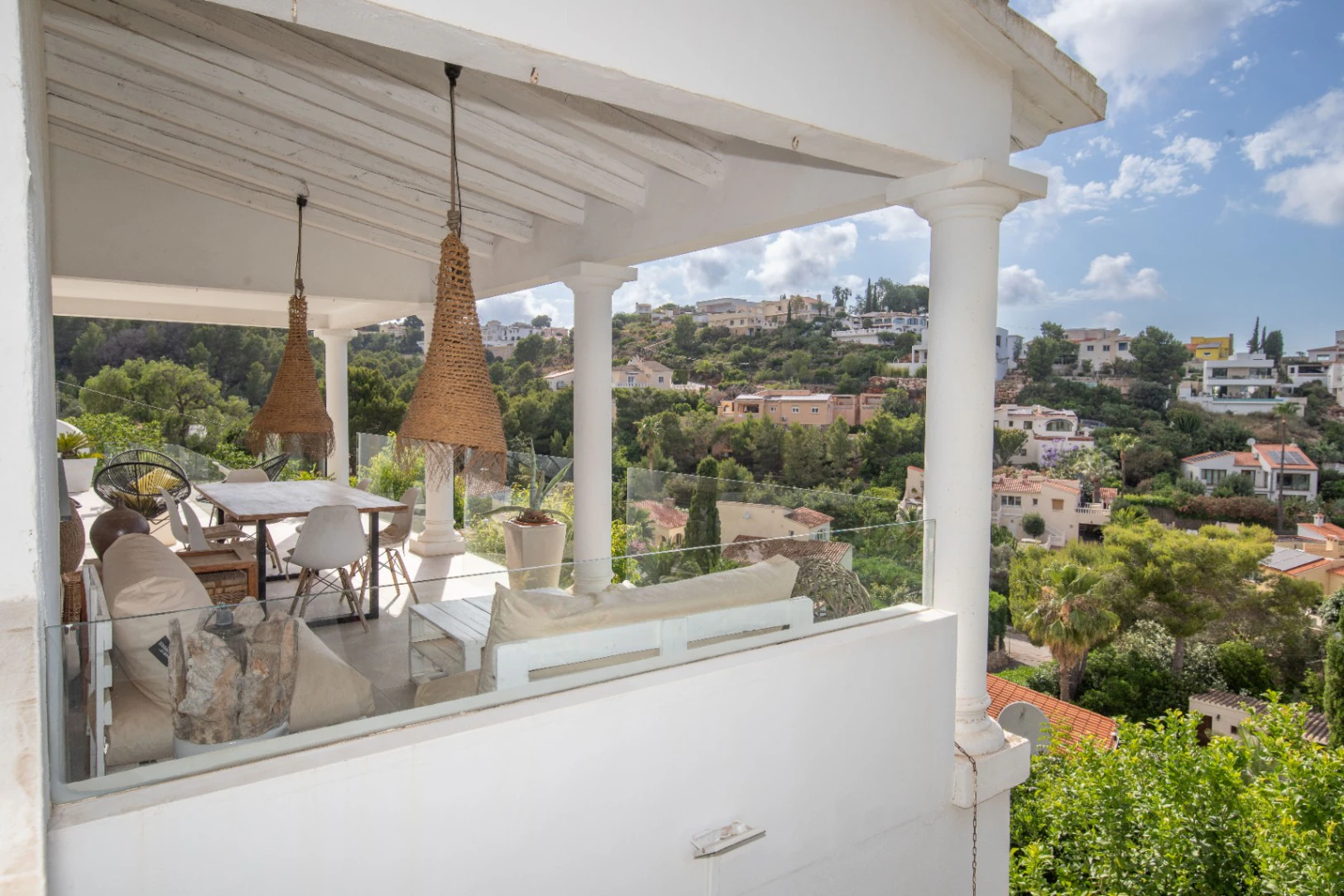 Villa moderna con vistas al mar
