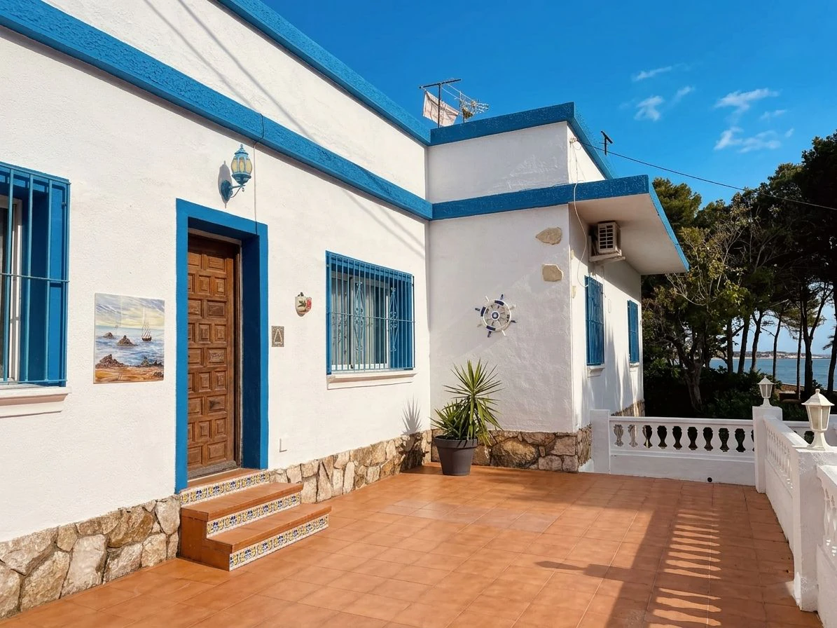 Villa en venta de 3 habitaciones en Las Rotas, Denia.
