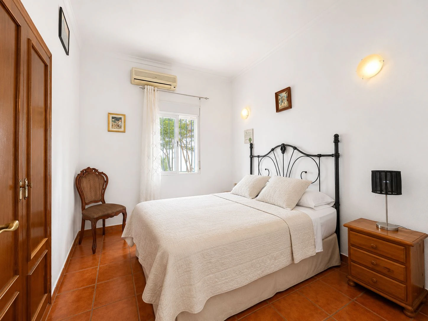 Villa en venta de 3 habitaciones en Las Rotas, Denia.