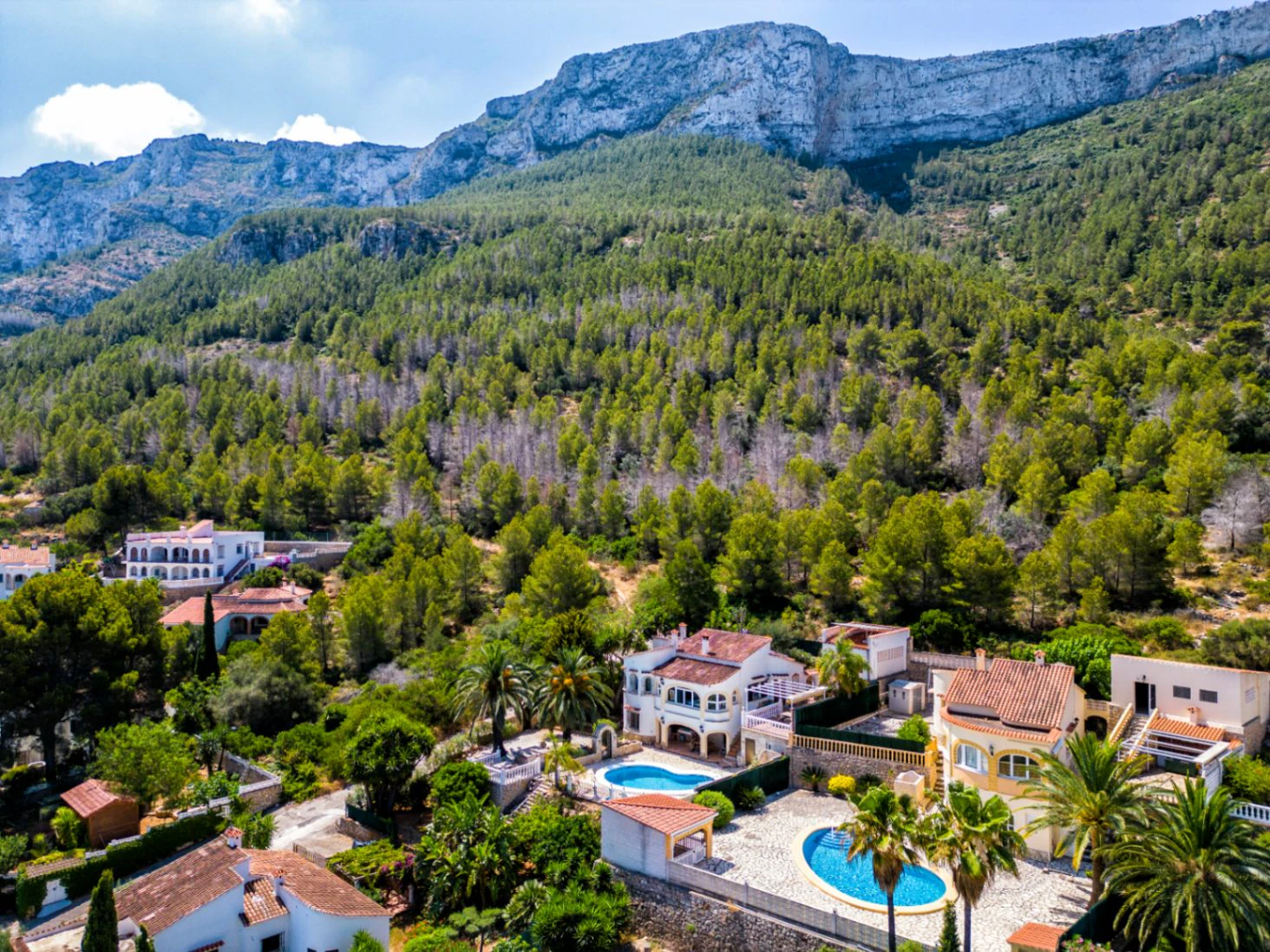 Villa con encanto y vistas al mar. Lista para entrar a vivir