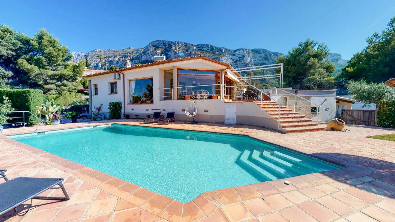 Exclusive Villa in Dénia with Sea and Mountain Views