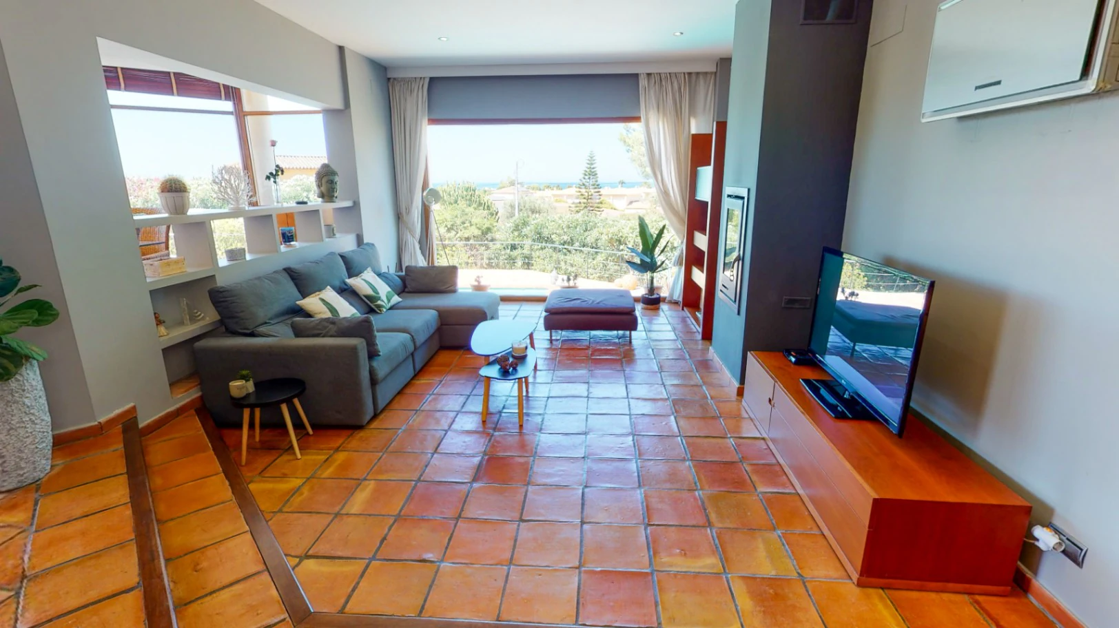 Exclusive Villa in Dénia with Sea and Mountain Views