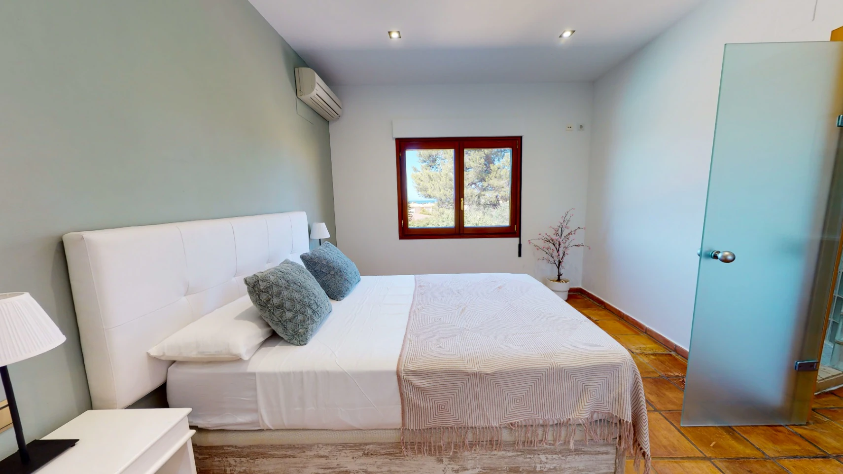 Exclusive Villa in Dénia with Sea and Mountain Views