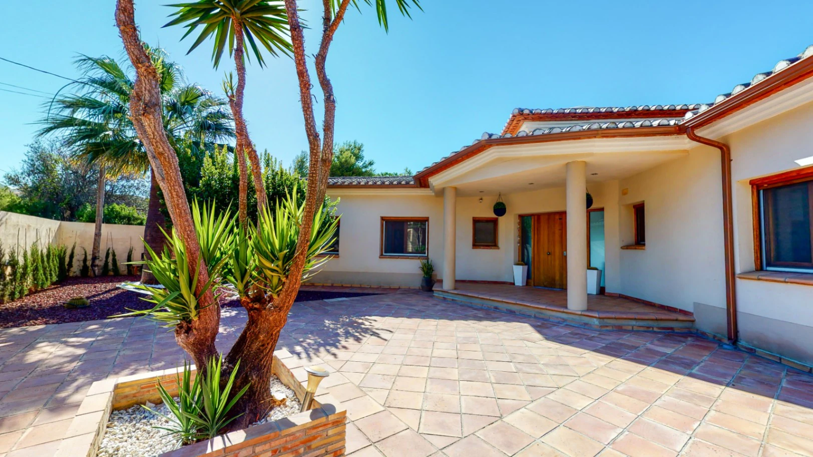 Exclusive Villa in Dénia with Sea and Mountain Views