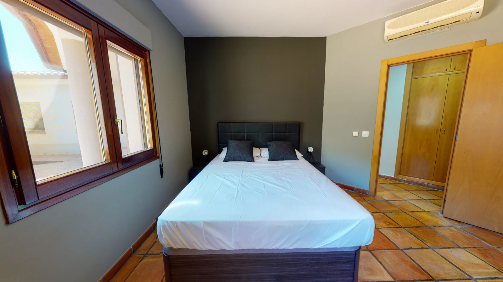 Exclusive Villa in Dénia with Sea and Mountain Views