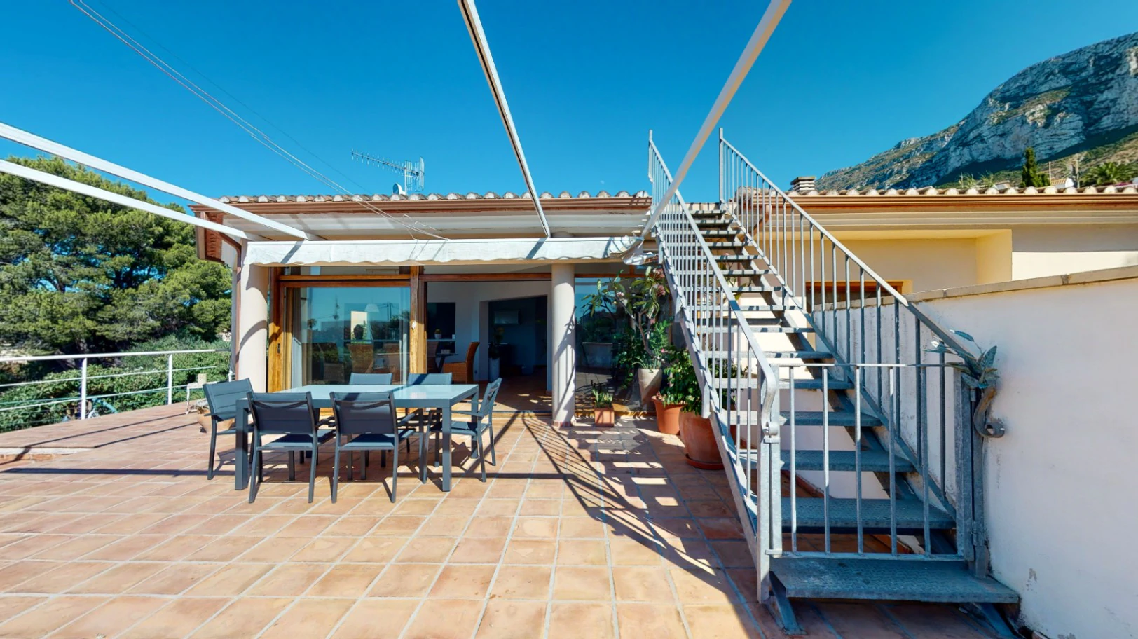 Exclusive Villa in Dénia with Sea and Mountain Views