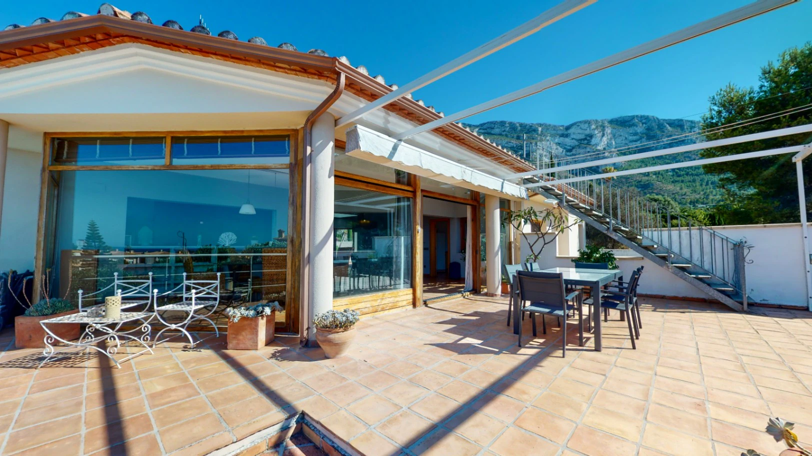 Exclusive Villa in Dénia with Sea and Mountain Views