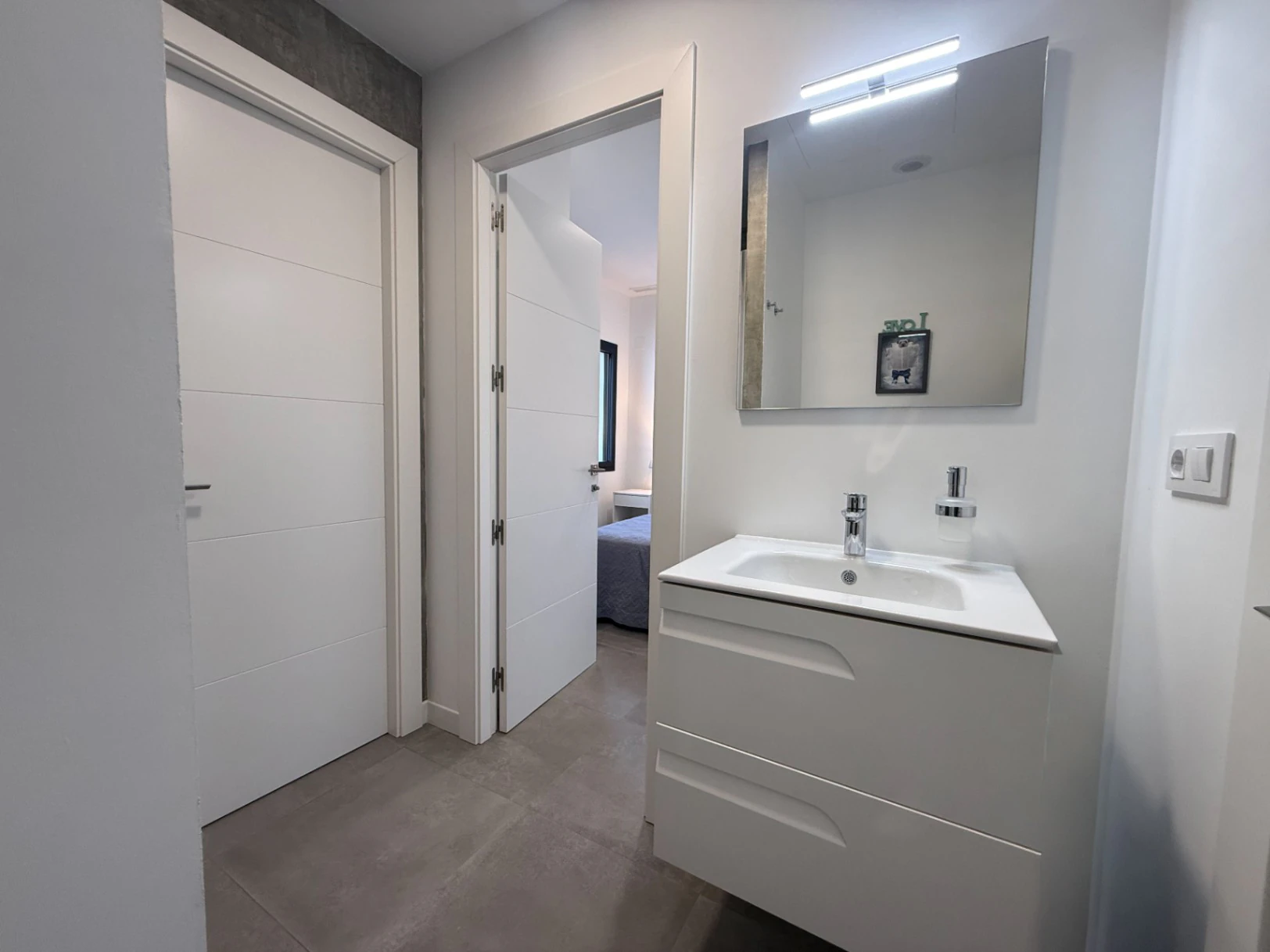Villa de lujo contemporánea con privacidad absoluta y vistas al valle en un entorno natural excepcional