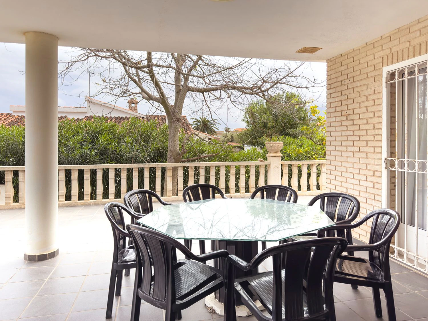Fantástico chalet unifamiliar con piscina privada y amplias terrazas en Denia