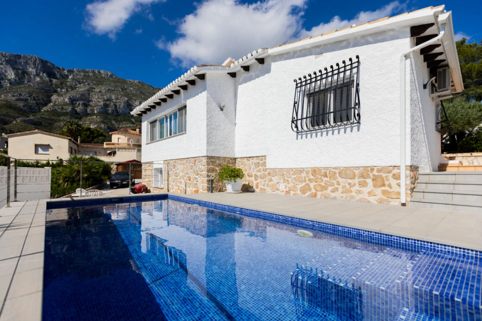 Villa independiente con vistas al Montgó y al mar en la zona de Betlem, Dénia