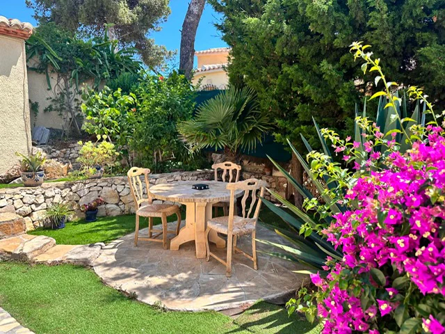 Exclusiva villa reformada con vistas al mar en Balcón al Mar, Jávea