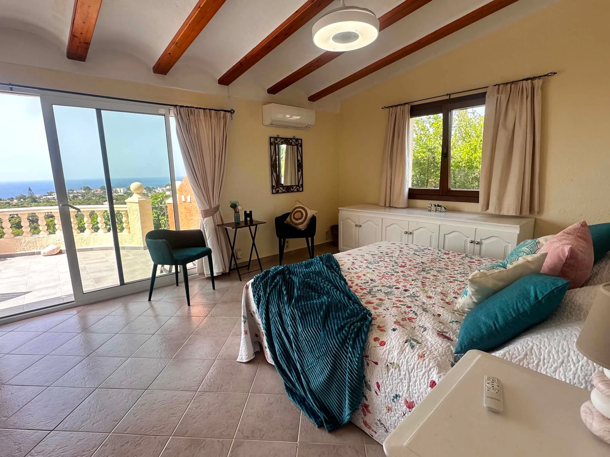 Exclusiva villa reformada con vistas al mar en Balcón al Mar, Jávea