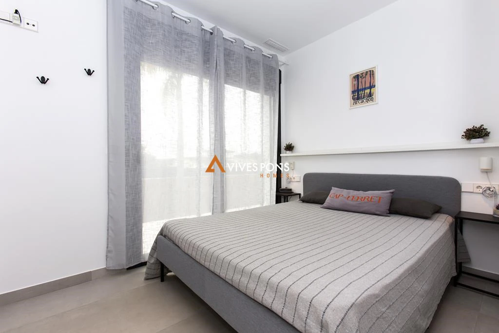 Moderne villa op slechts 2,5 km van Marineta Cassiana, Dénia