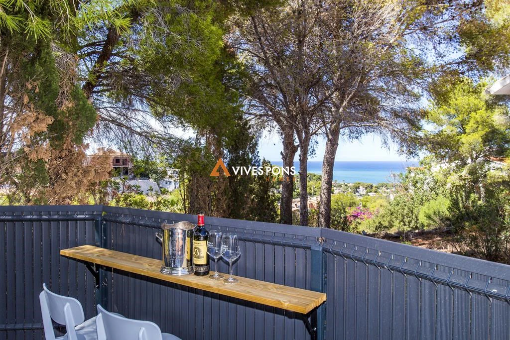 Moderne villa op slechts 2,5 km van Marineta Cassiana, Dénia