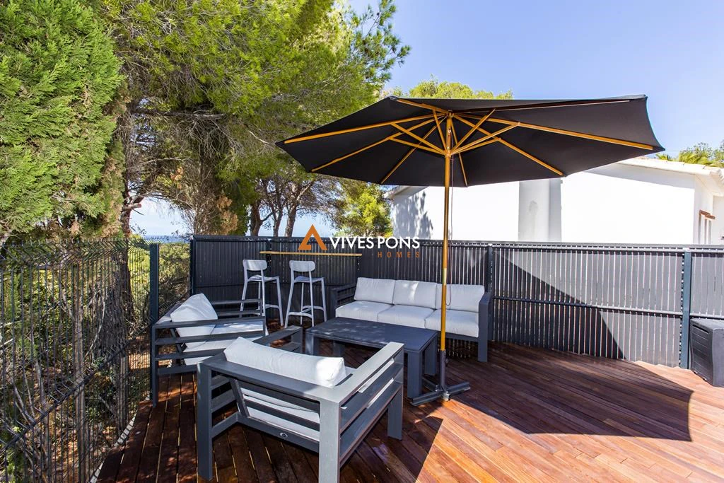 Moderne villa op slechts 2,5 km van Marineta Cassiana, Dénia