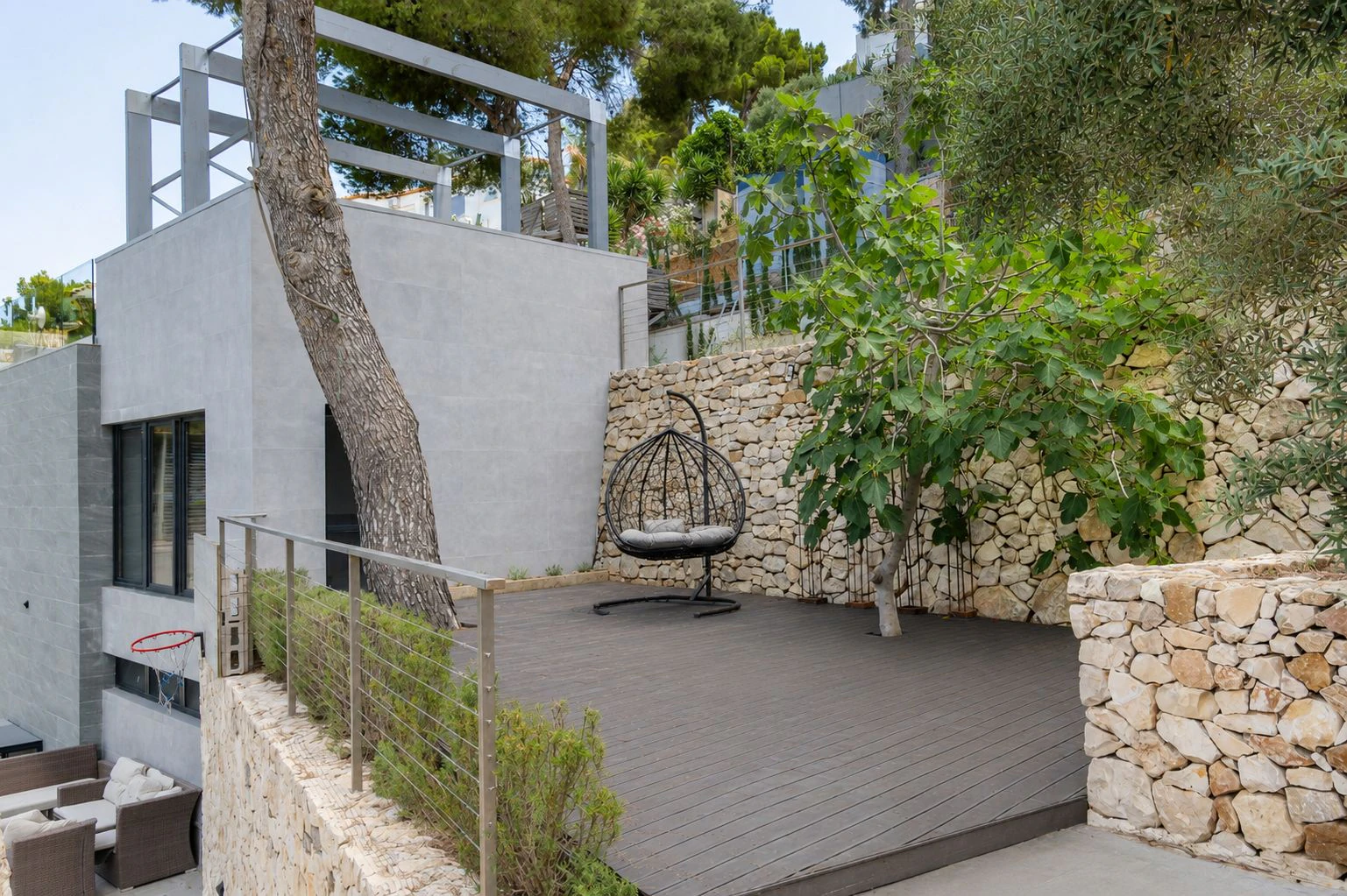 Impresionante villa moderna ubicada en la prestigiosa urbanización ( TOSALET )