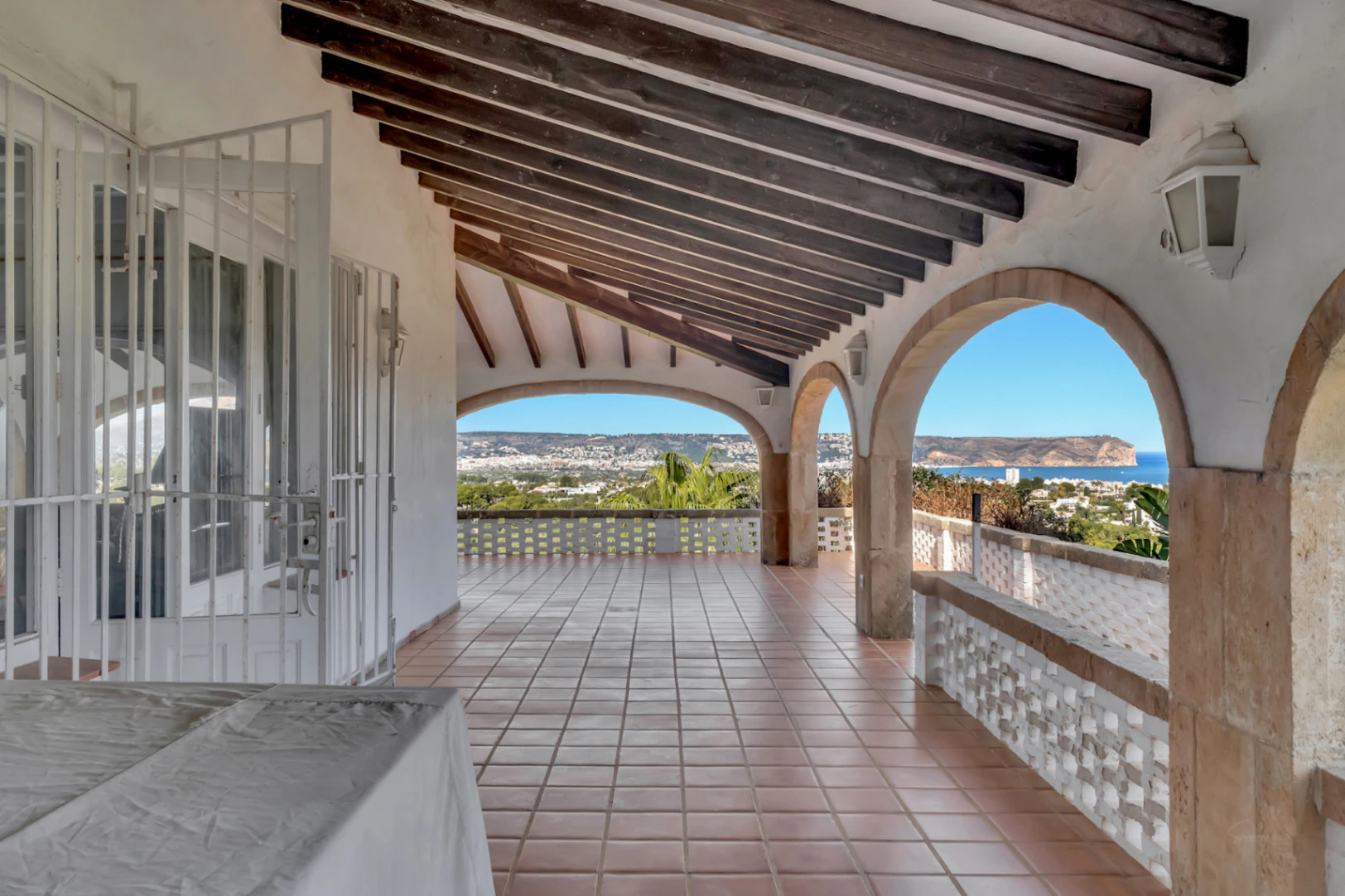 Impresionante villa con vistas increibles al mar en la urbanizacion el Tosalet