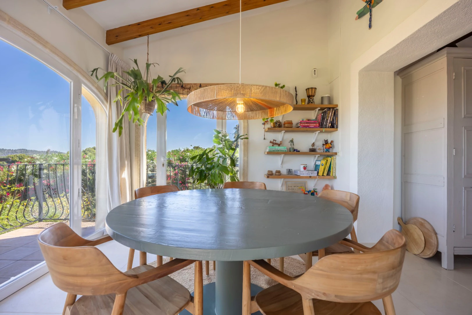 Mediterranean villa with pool, independent studio, and panoramic views in Benitachell. - Imagen 14