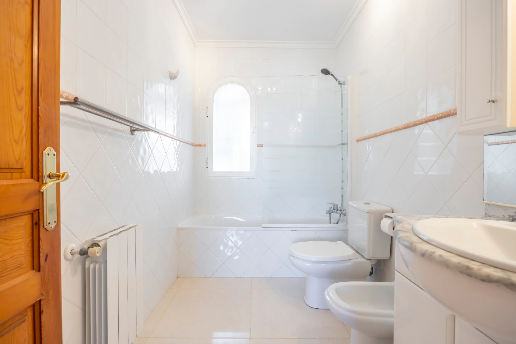 Mediterranean villa with pool, independent studio, and panoramic views in Benitachell. - Imagen 32