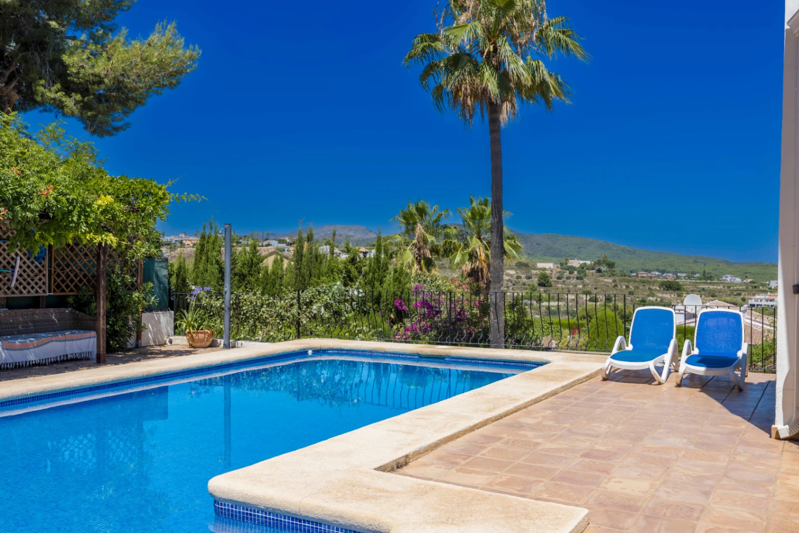 Mediterranean villa with pool, independent studio, and panoramic views in Benitachell. - Imagen 51