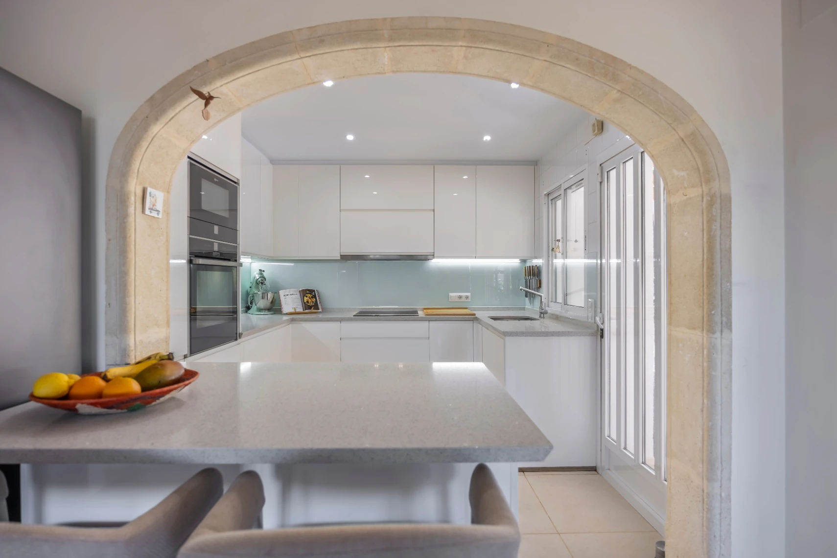 Mediterranean villa with pool, independent studio, and panoramic views in Benitachell. - Imagen 18