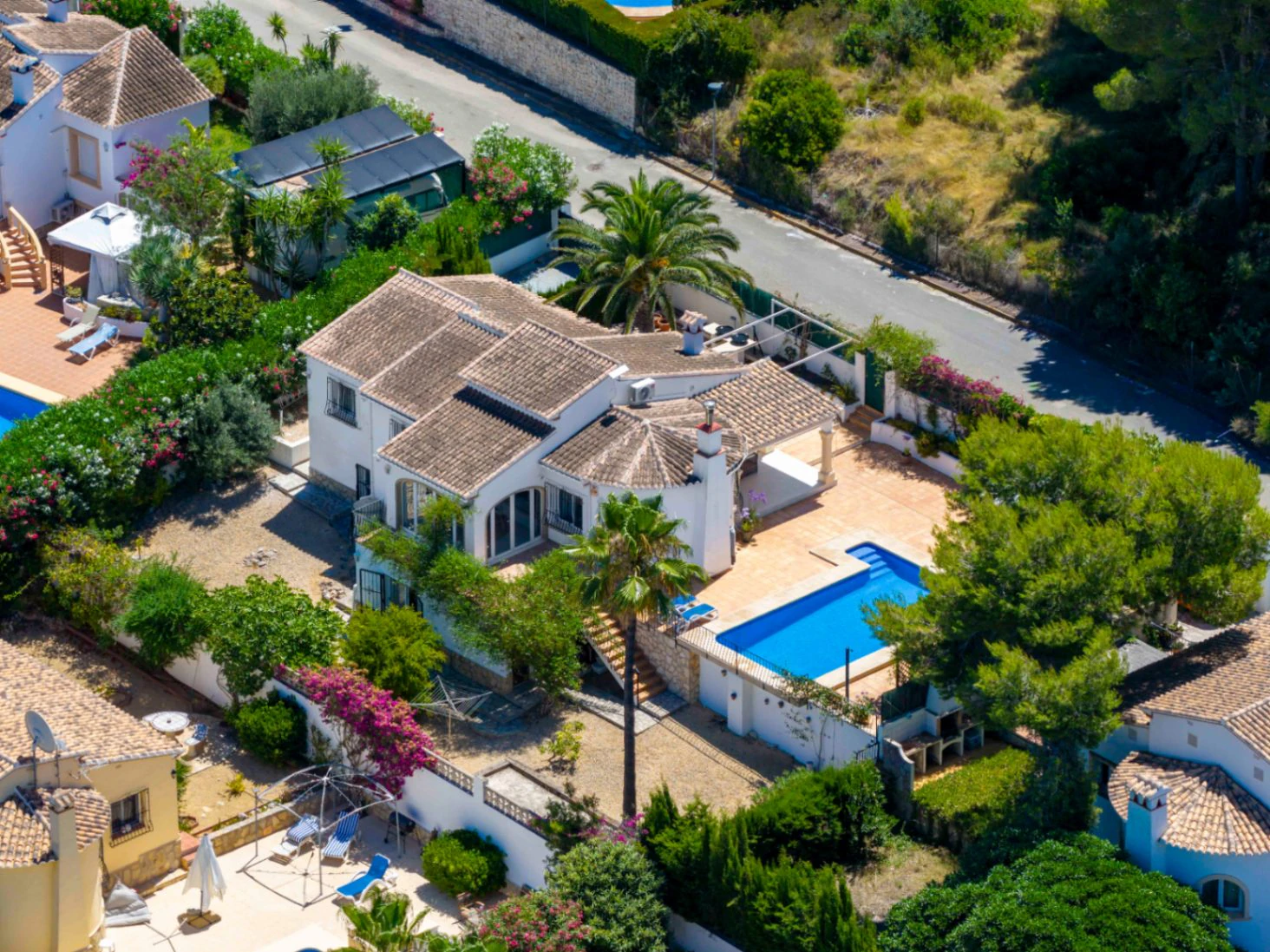 Mediterranean villa with pool, independent studio, and panoramic views in Benitachell. - Imagen 58