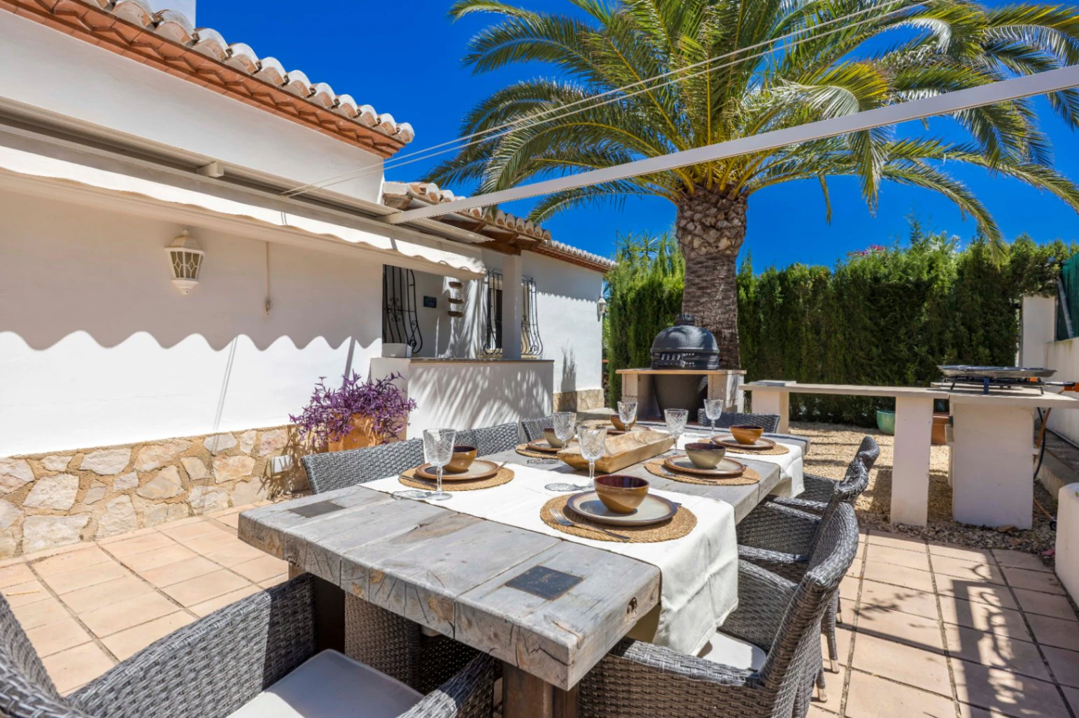 Mediterranean villa with pool, independent studio, and panoramic views in Benitachell. - Imagen 48