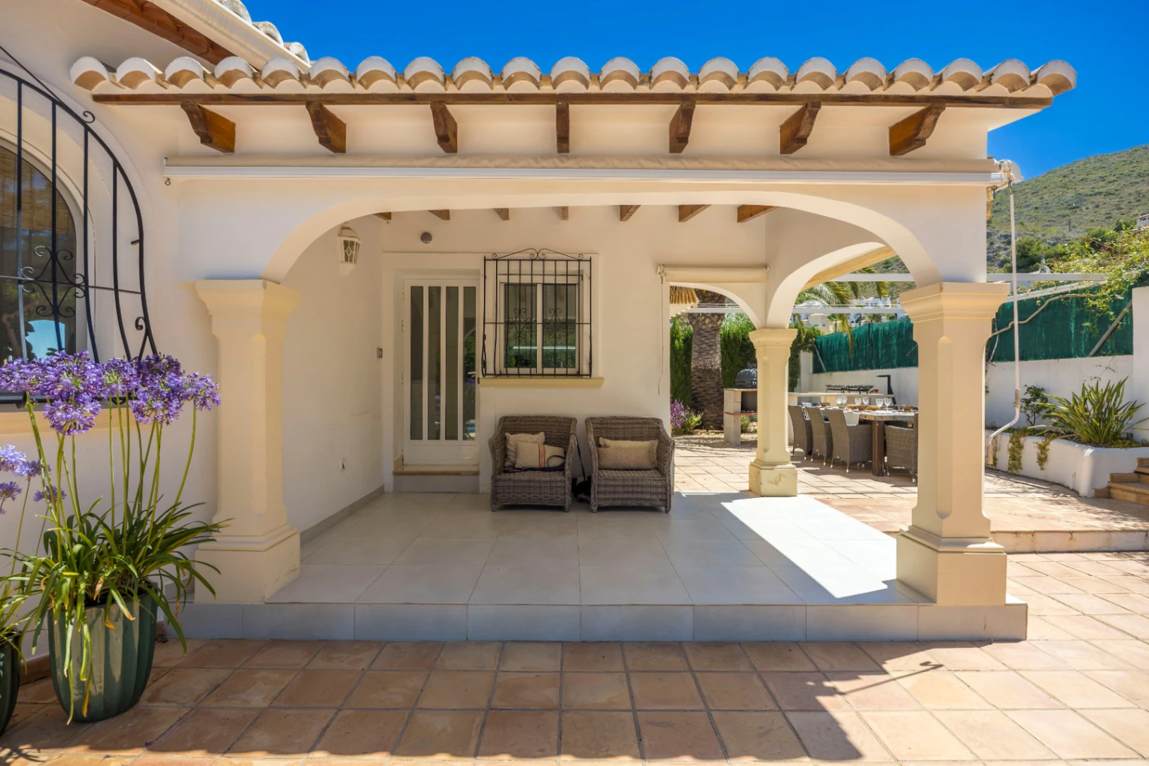 Mediterranean villa with pool, independent studio, and panoramic views in Benitachell. - Imagen 5