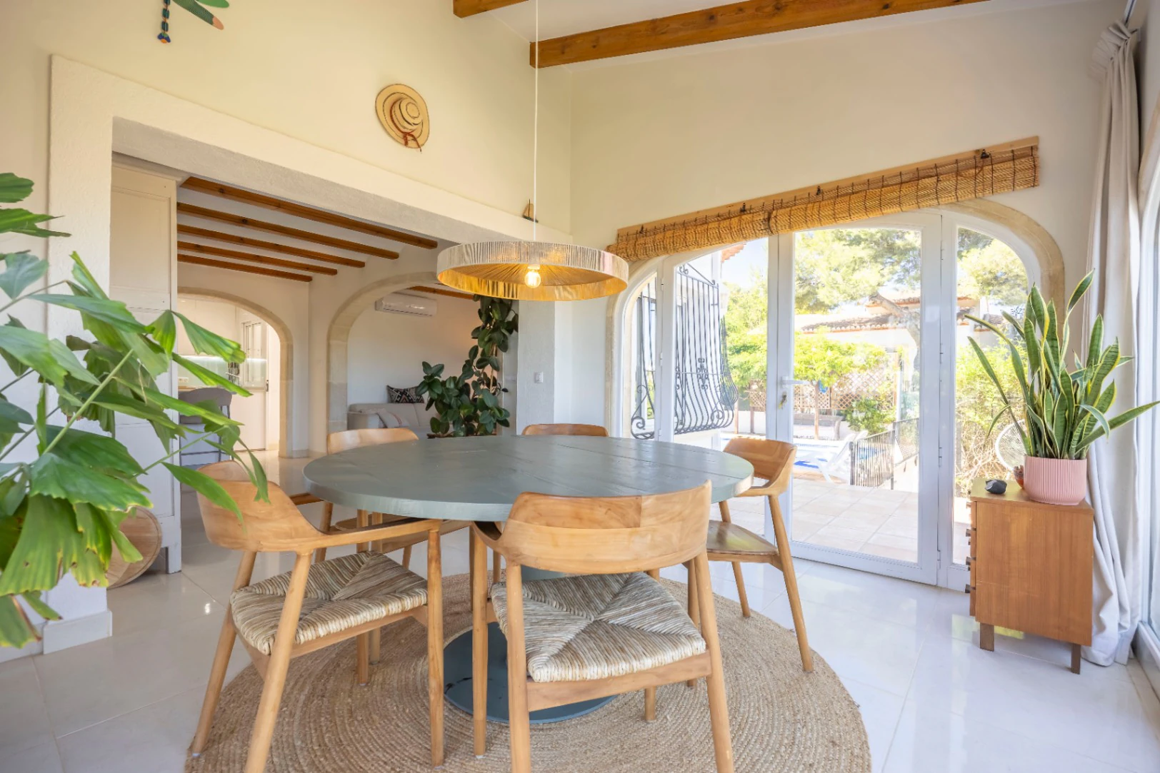 Mediterranean villa with pool, independent studio, and panoramic views in Benitachell. - Imagen 13