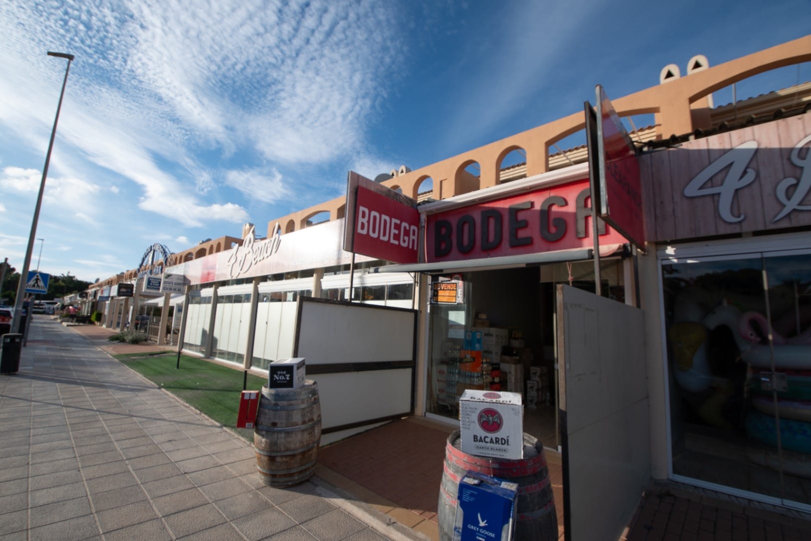 Bodega en venta en Moraira en una ubicación privilegiada.