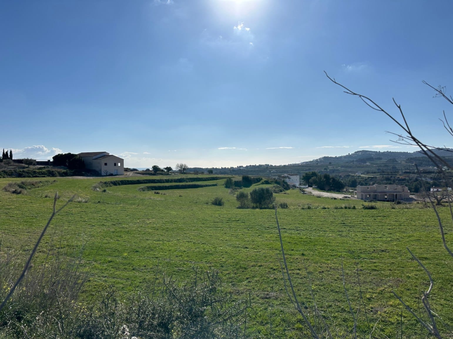 Parcela de terreno en Teulada con vistas al mar y gran potencial edificable