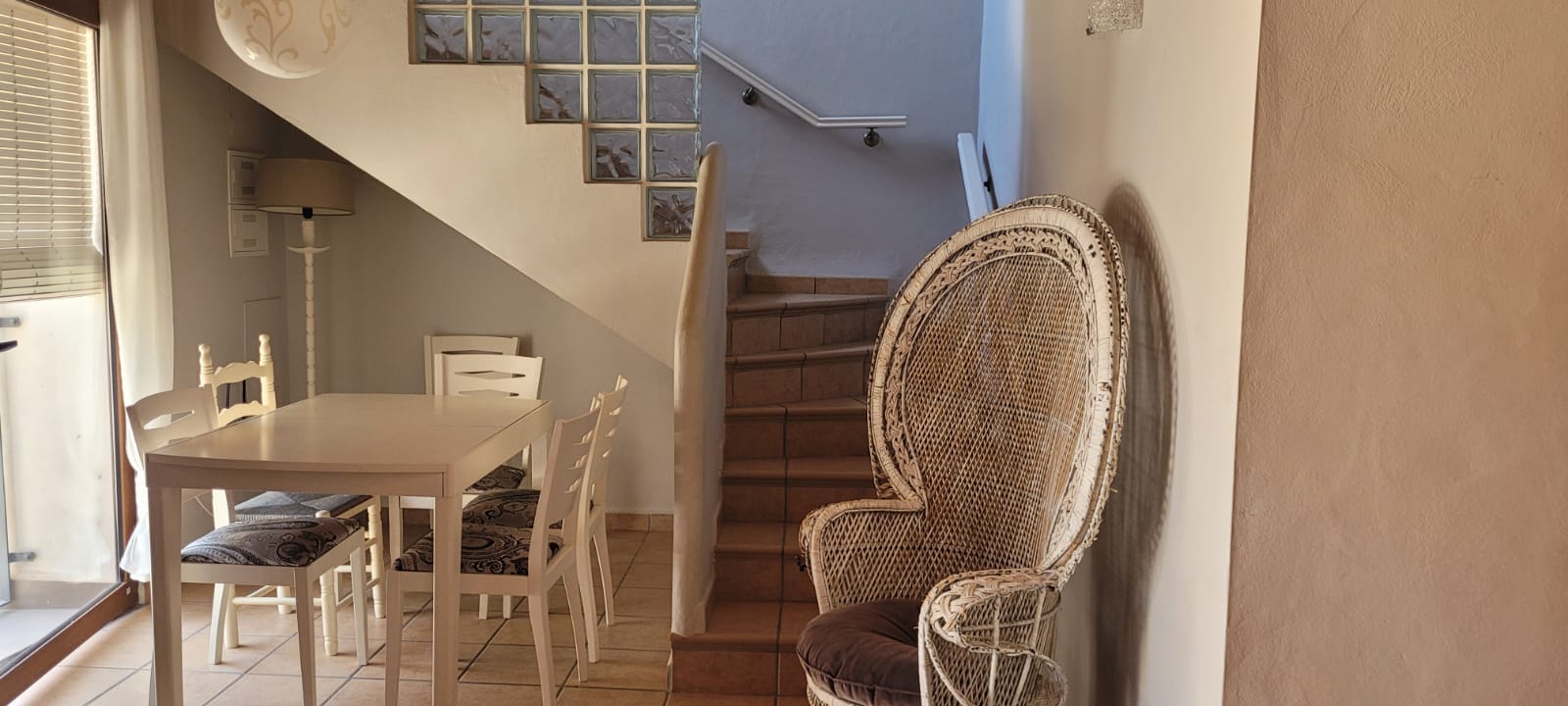 Encantadora Casa Mediterránea con Gran Parcela, Vistas a la Montaña y Patio – La Xara (Dénia)