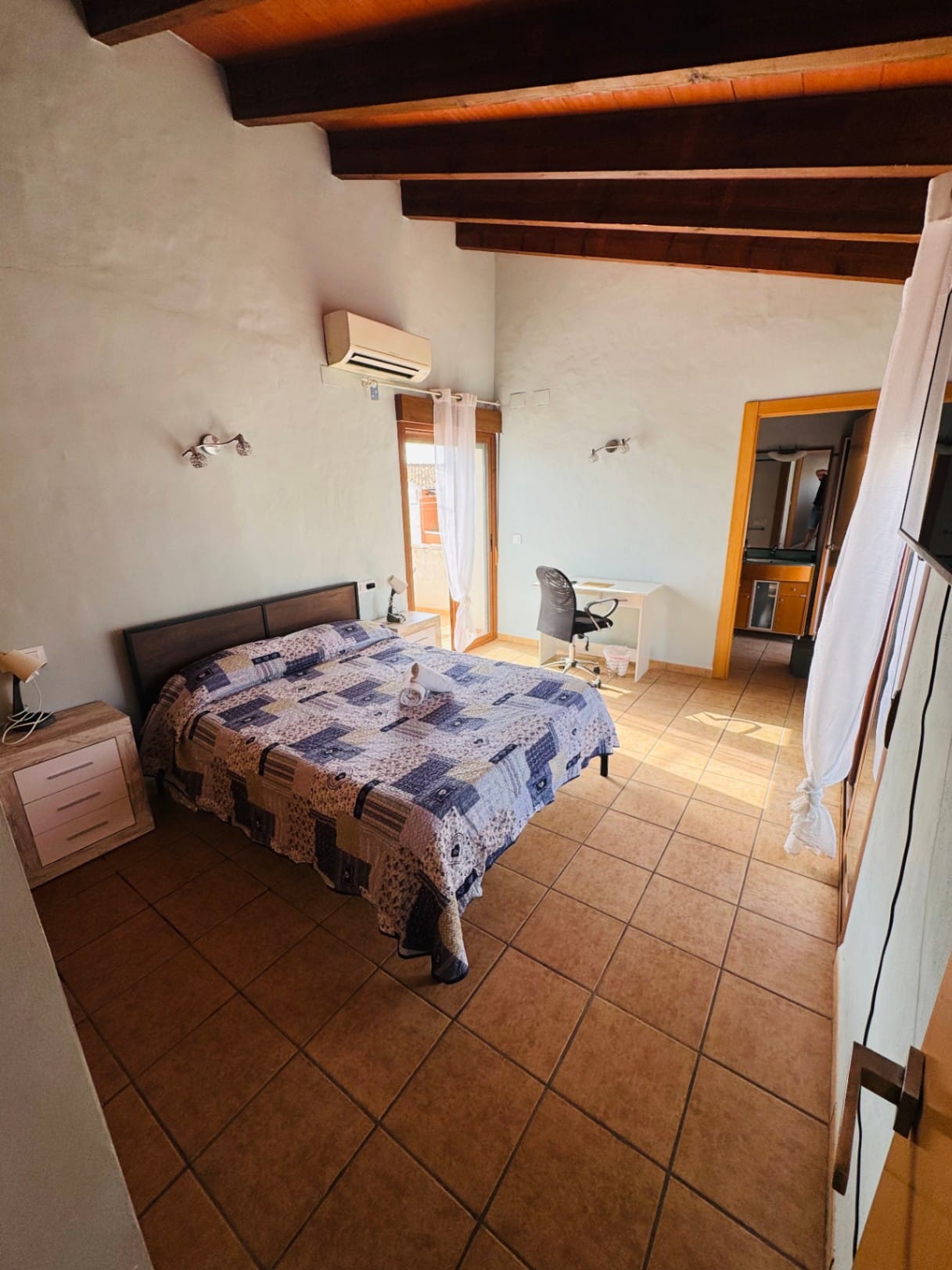 Encantadora Casa Mediterránea con Gran Parcela, Vistas a la Montaña y Patio – La Xara (Dénia)