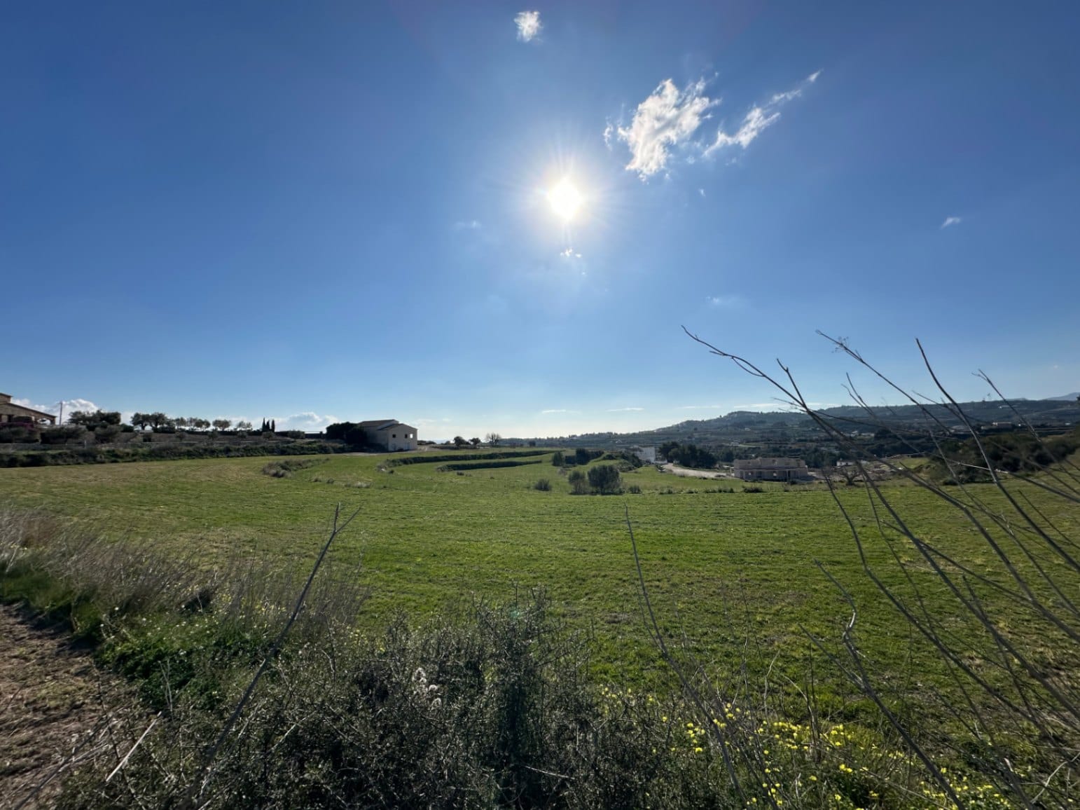 Parcela de terreno en Teulada con vistas al mar y gran potencial edificable