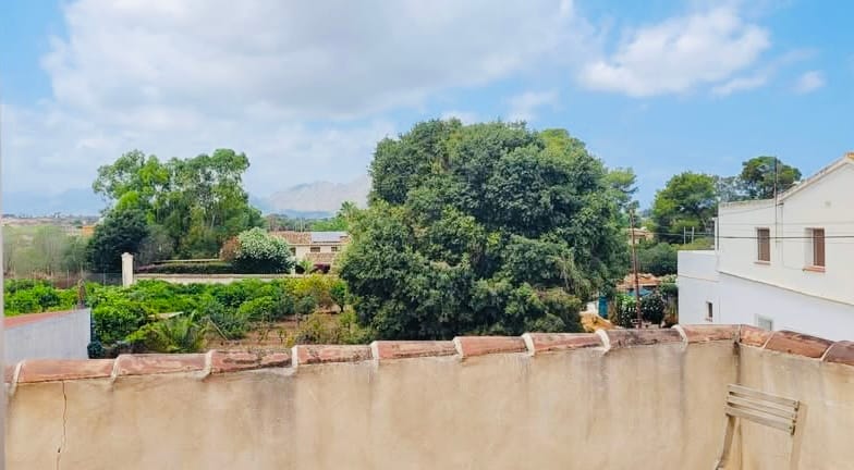 Encantadora Casa Mediterránea con Gran Parcela, Vistas a la Montaña y Patio – La Xara (Dénia)