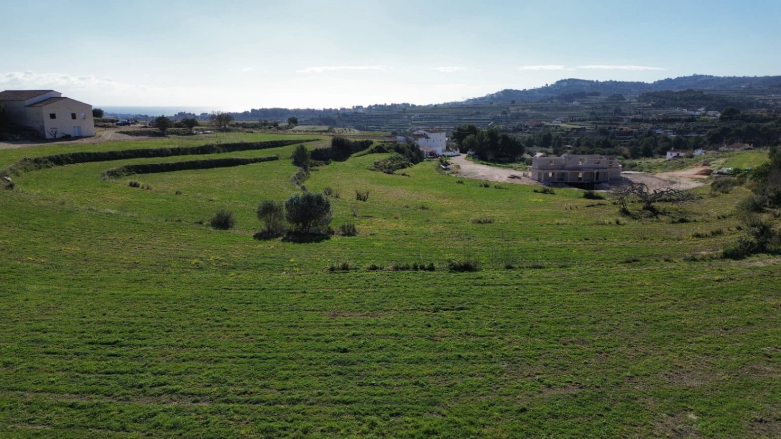 Parcela de terreno en Teulada con vistas al mar y gran potencial edificable