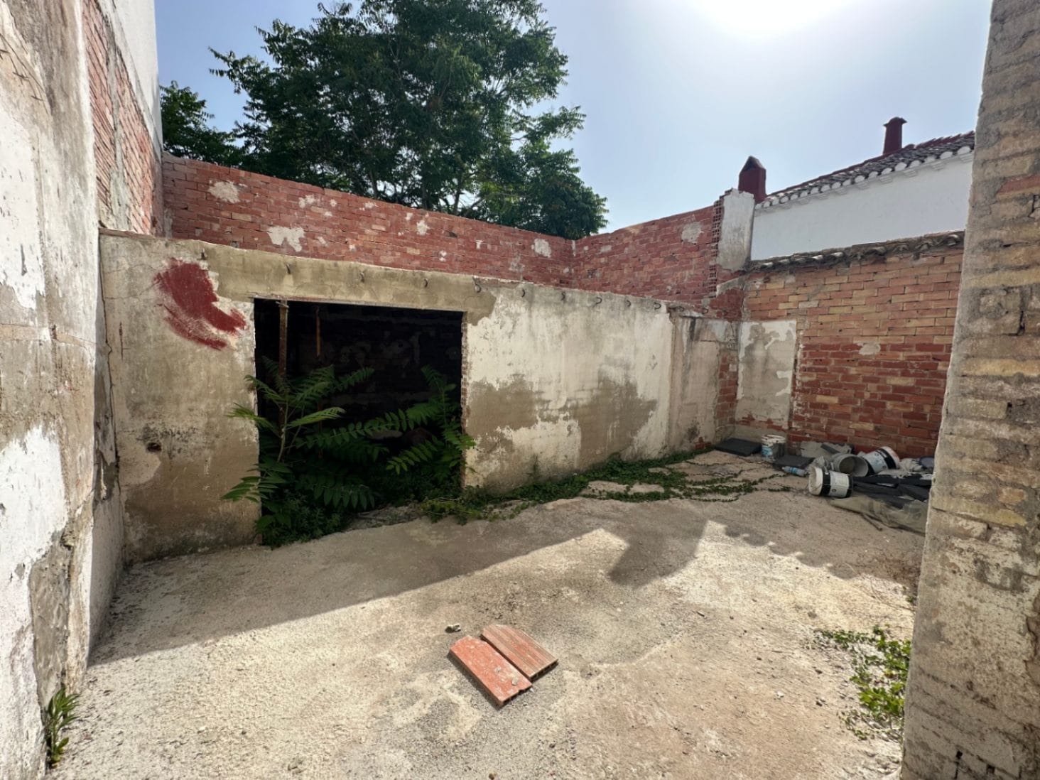 Amplia casa de pueblo en el centro de Teulada – 230 m² con gran patio interior y múltiples posibilidades