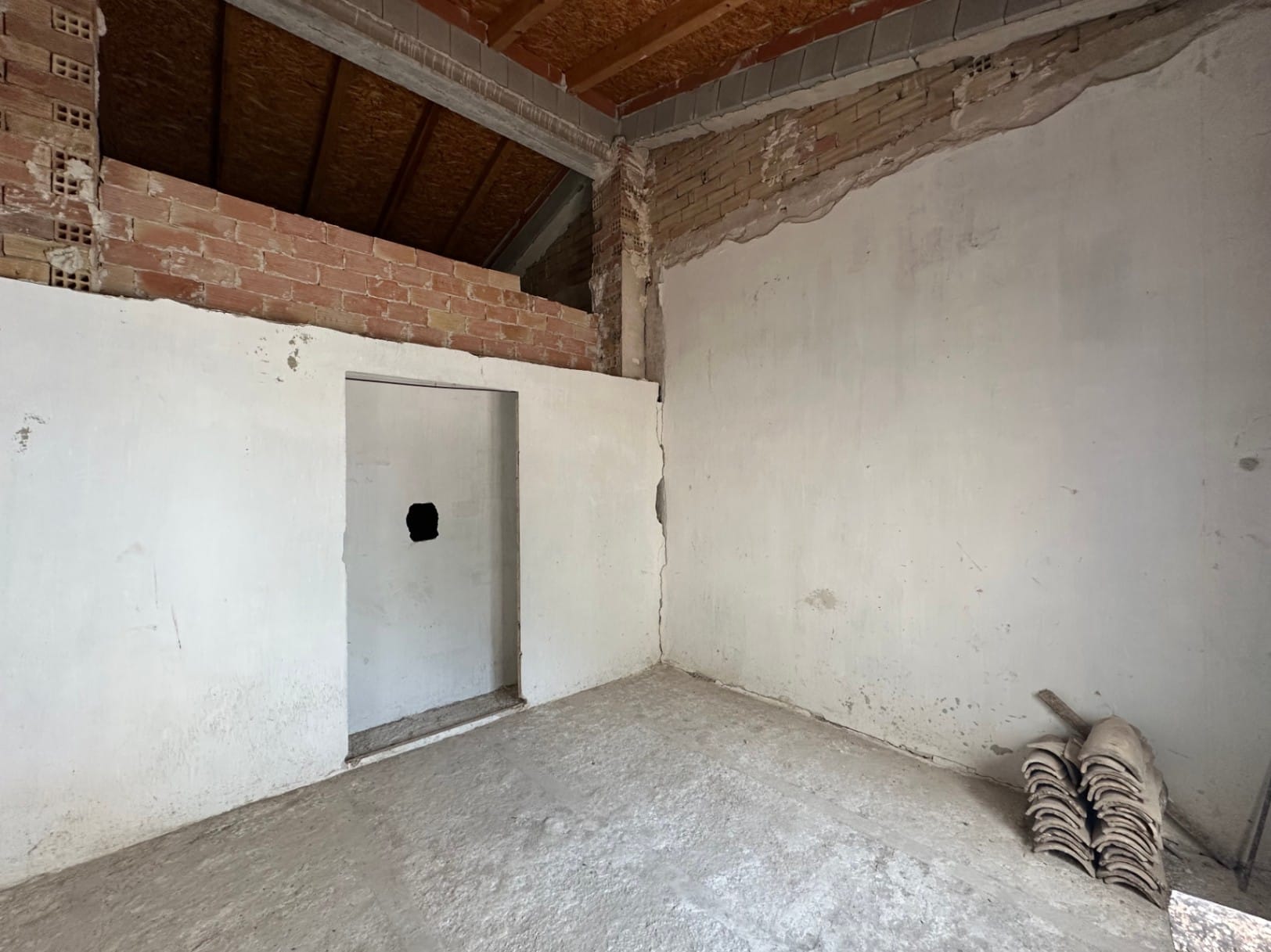 Amplia casa de pueblo en el centro de Teulada – 230 m² con gran patio interior y múltiples posibilidades