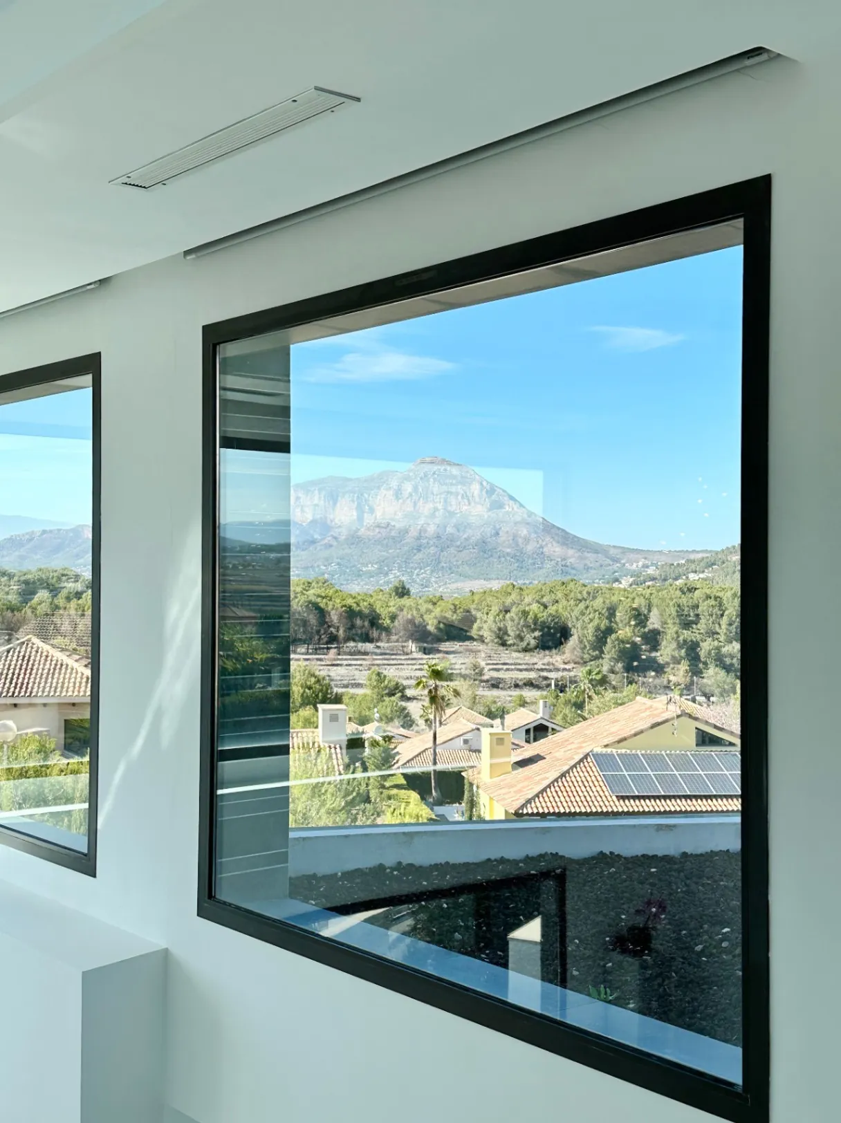 Excepcional villa de diseño con vistas panorámicas en venta en Jávea