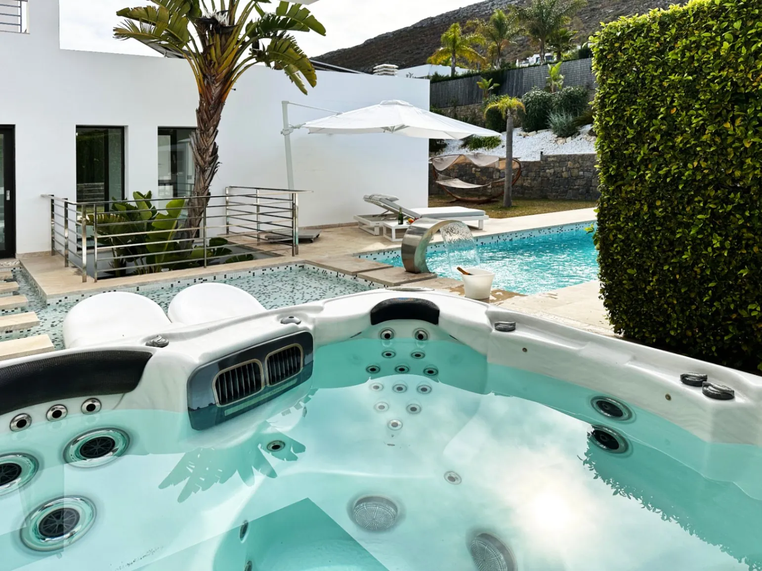 Excepcional villa de diseño con vistas panorámicas en venta en Jávea